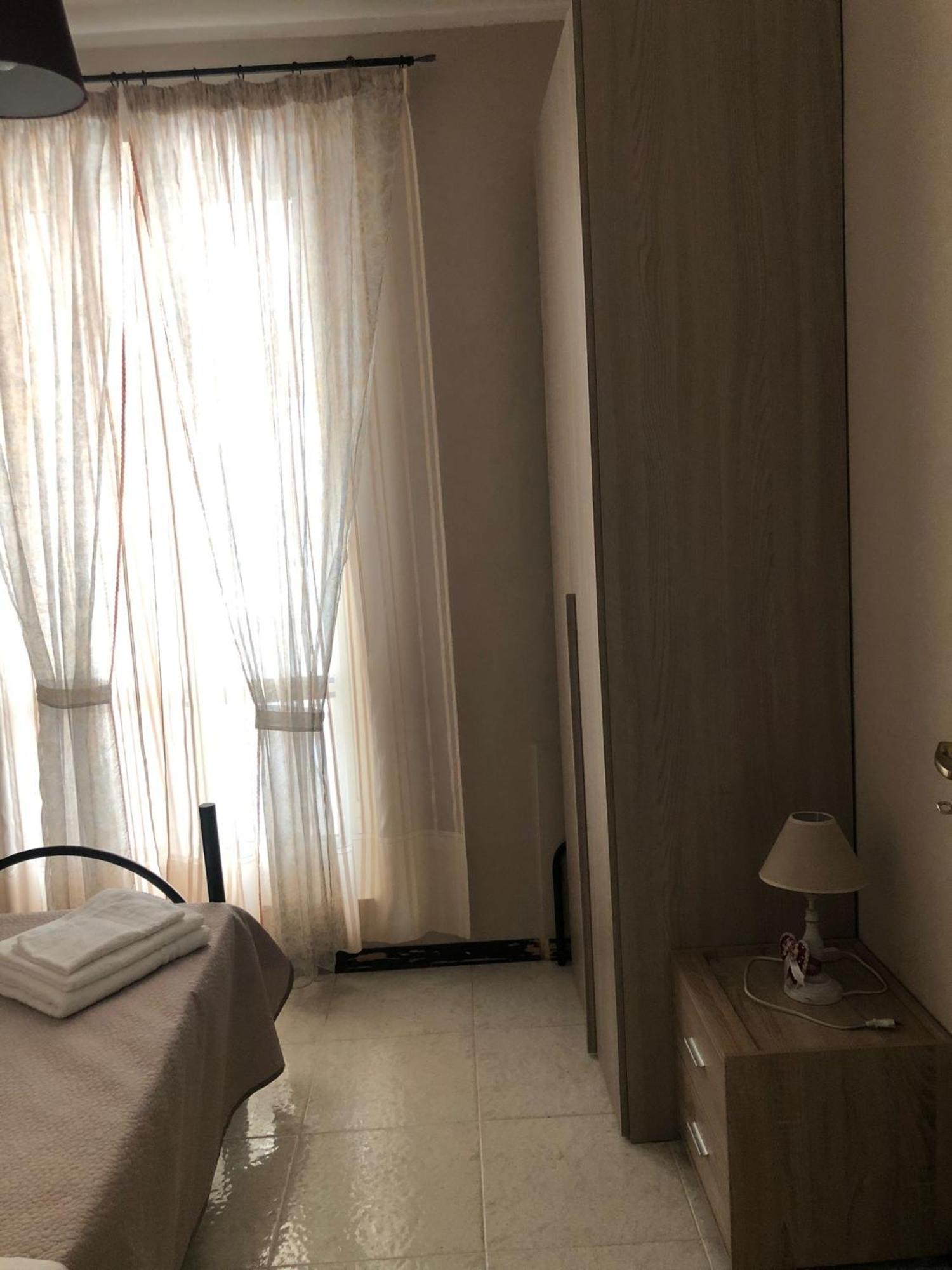 Appartamento "Rina Centro Sicilia" Pietraperzia Buitenkant foto