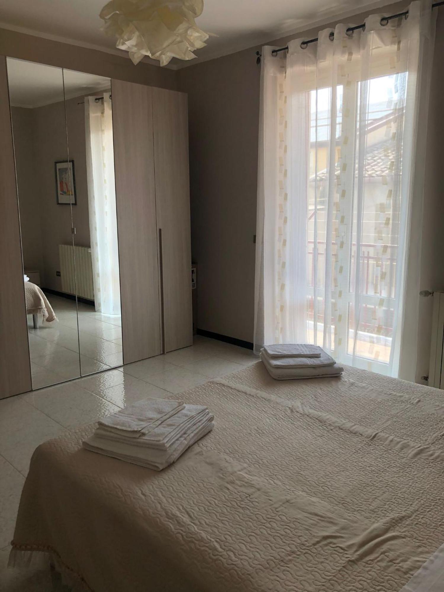 Appartamento "Rina Centro Sicilia" Pietraperzia Buitenkant foto